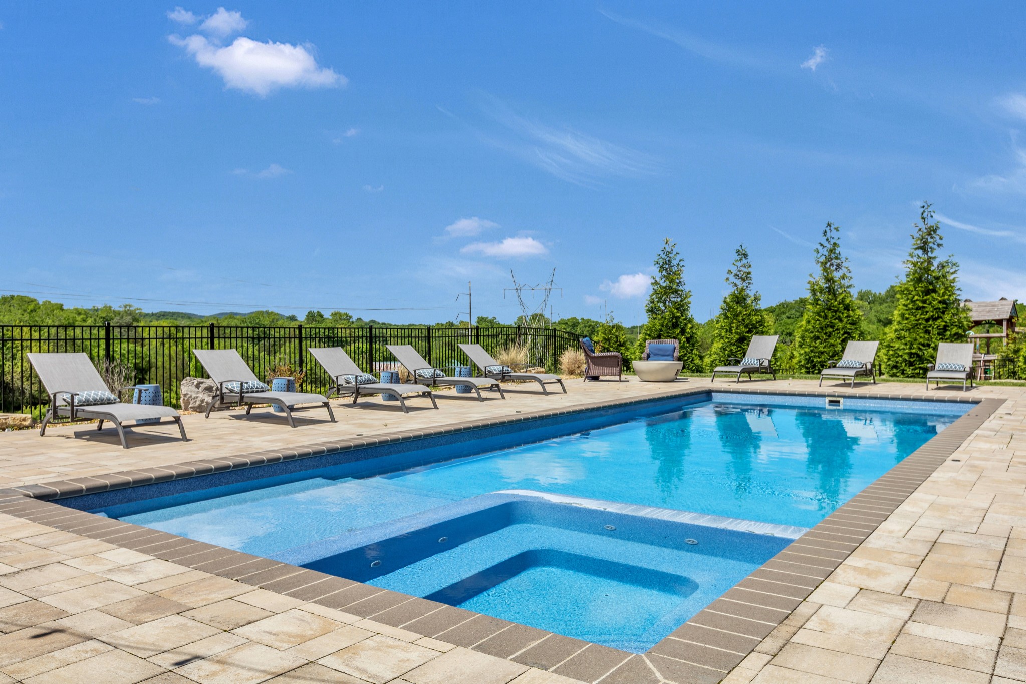 Middle Tennessee Properties 3 723 Green Hill Blvd