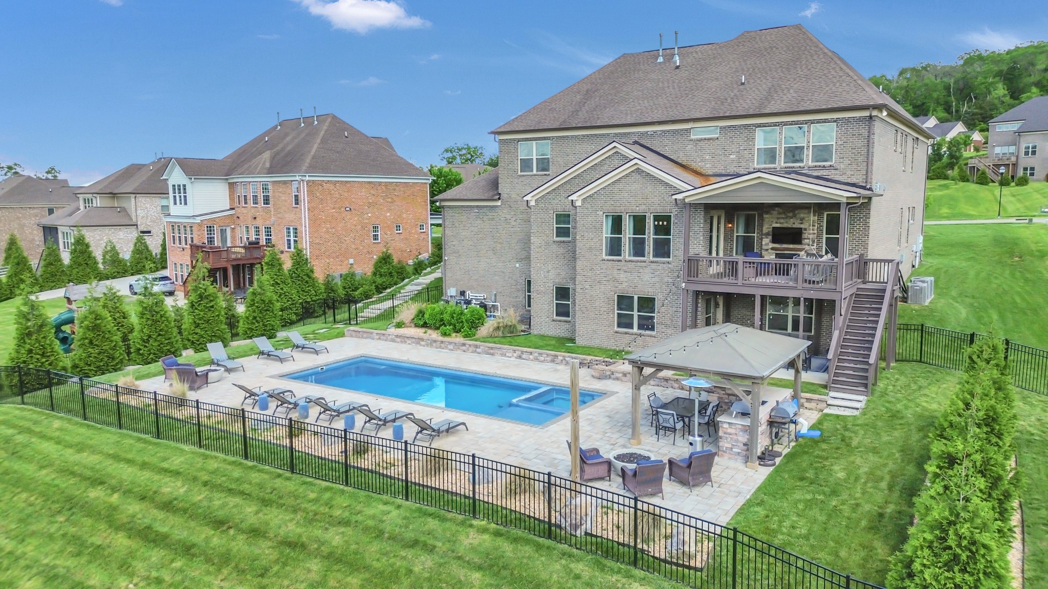 Brentwood, Tennessee 37027, United States, 6 Bedrooms Bedrooms, ,6 BathroomsBathrooms,Residential,Pending,127792