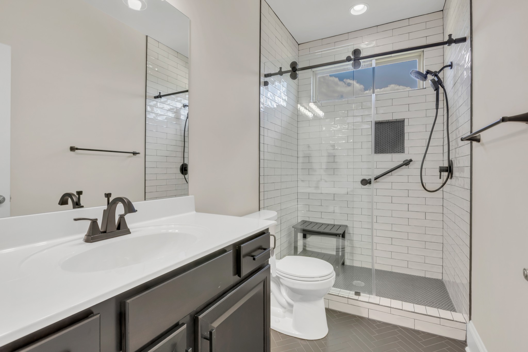 Brentwood, Tennessee 37027, United States, 6 Bedrooms Bedrooms, ,6 BathroomsBathrooms,Residential,Pending,127792