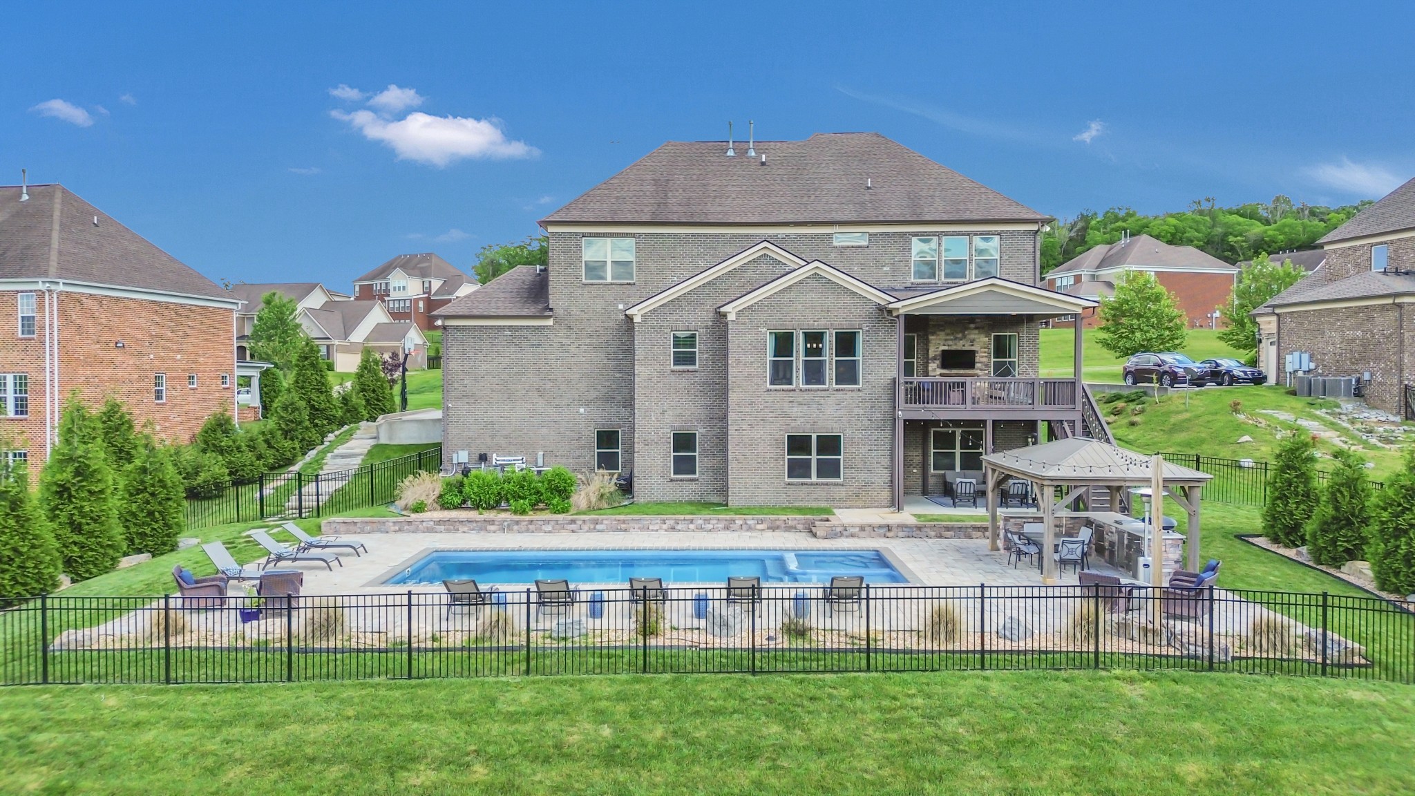 Brentwood, Tennessee 37027, United States, 6 Bedrooms Bedrooms, ,6 BathroomsBathrooms,Residential,Pending,127792