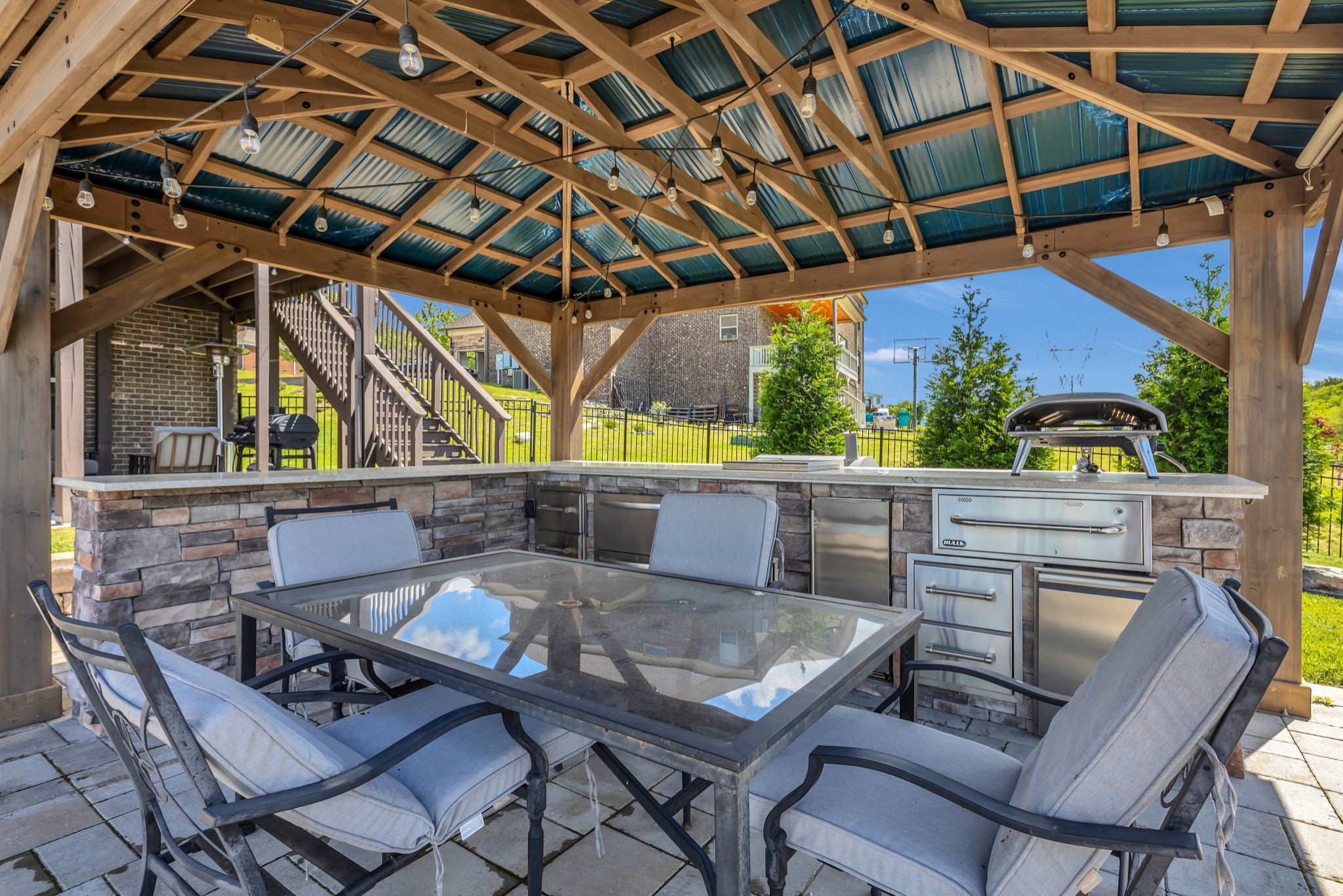 Brentwood, Tennessee 37027, United States, 6 Bedrooms Bedrooms, ,6 BathroomsBathrooms,Residential,Pending,127792