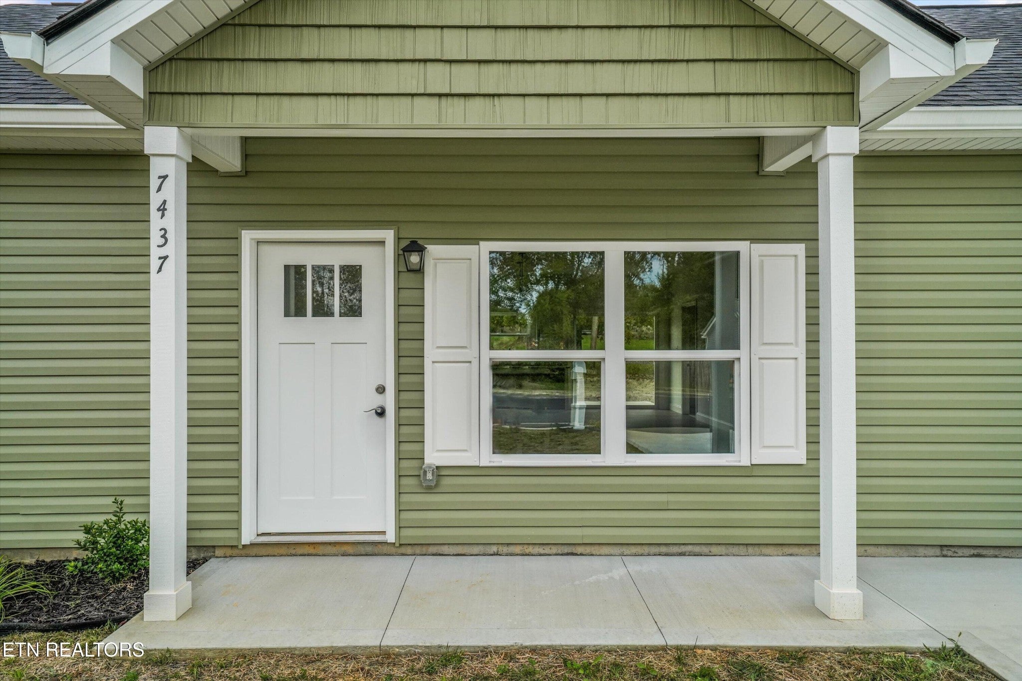 7437 Cascade Meadows Way
