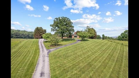 880 Old Smithville Hwy N Sparta TN 38583