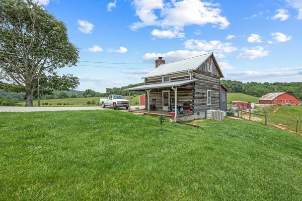 880 Old Smithville Hwy N