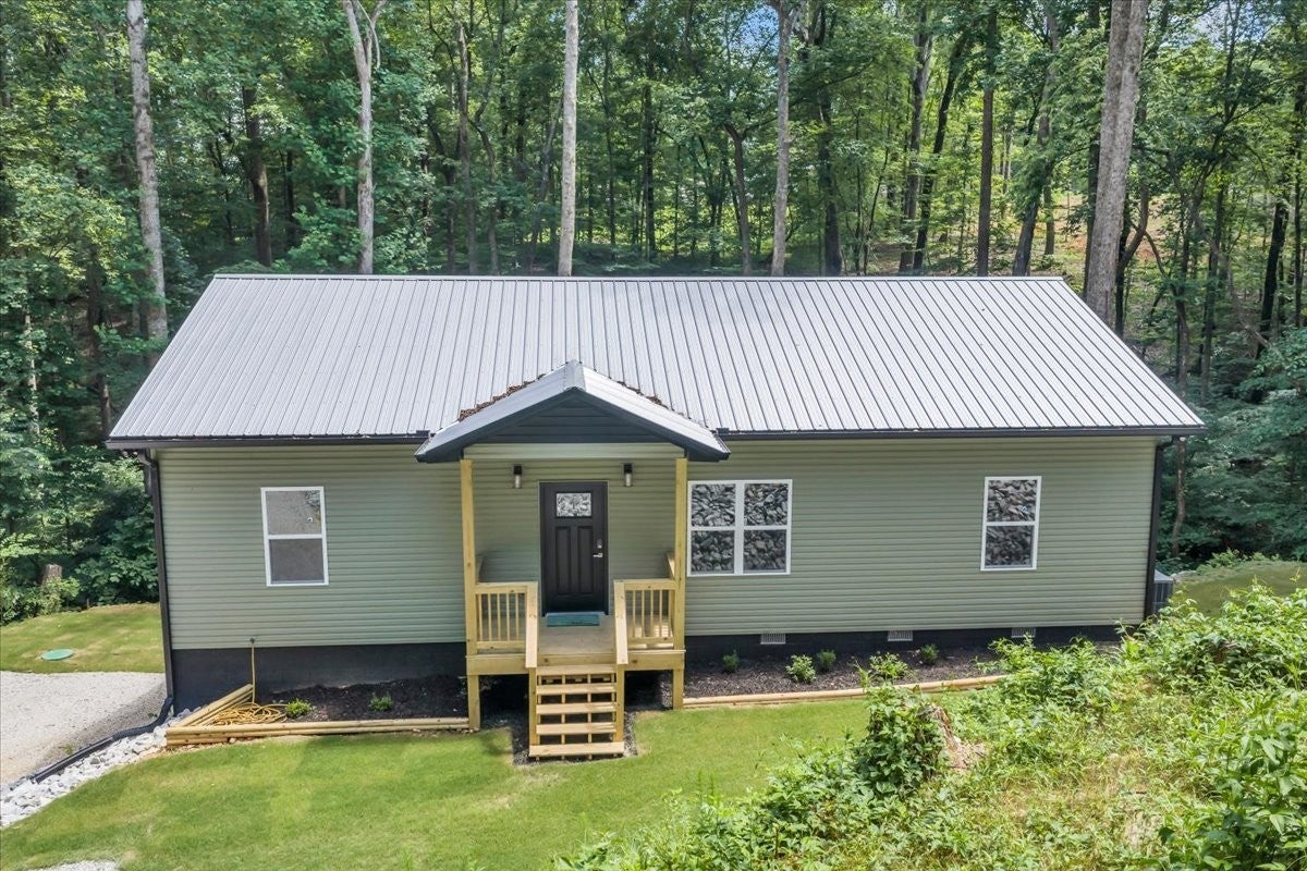 226 Woodland Way