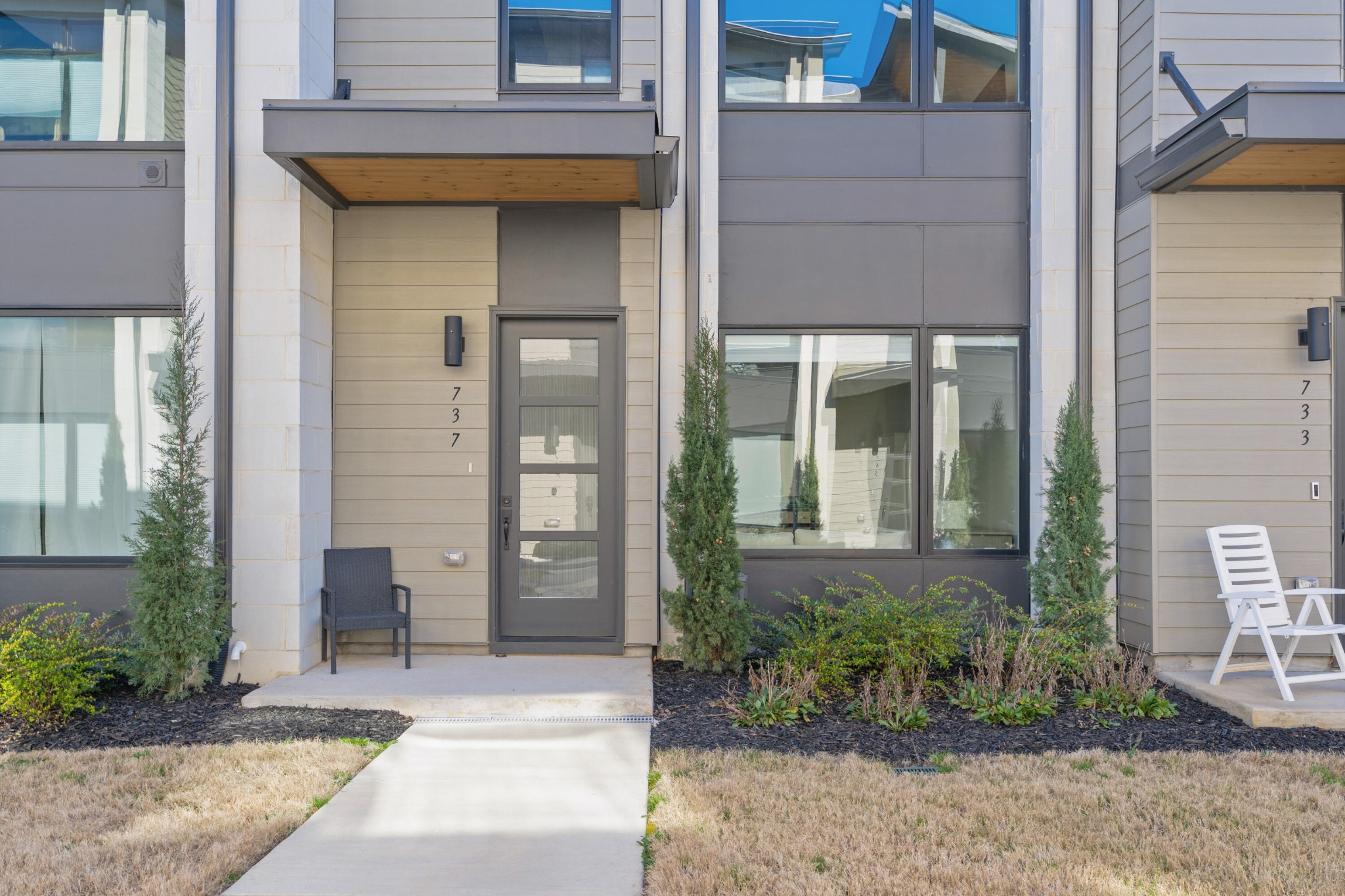 737 Burnside Place
