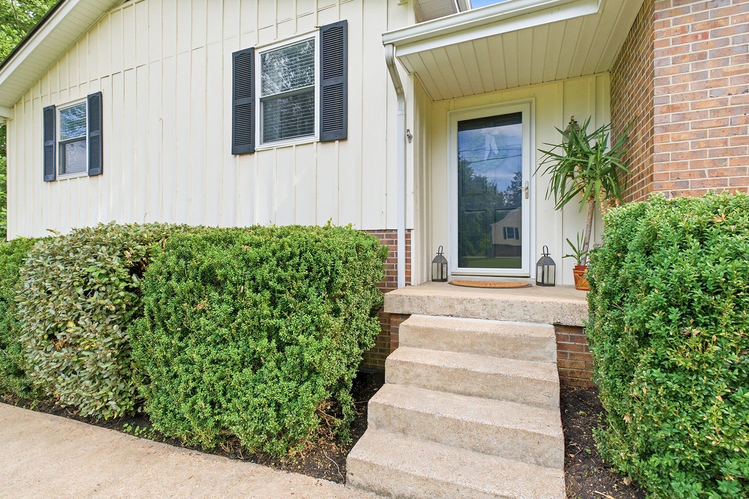 3-bed home sold in Nashville, TN 37221, 7220 Belle Chasse Dr 7220 Belle Chasse Dr, Nashville TN 37221 3-bed home, photo 4 of 30