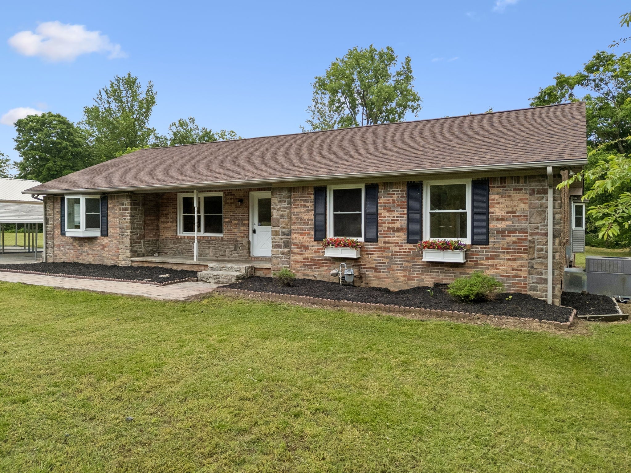 1397 Blue Creek Road E