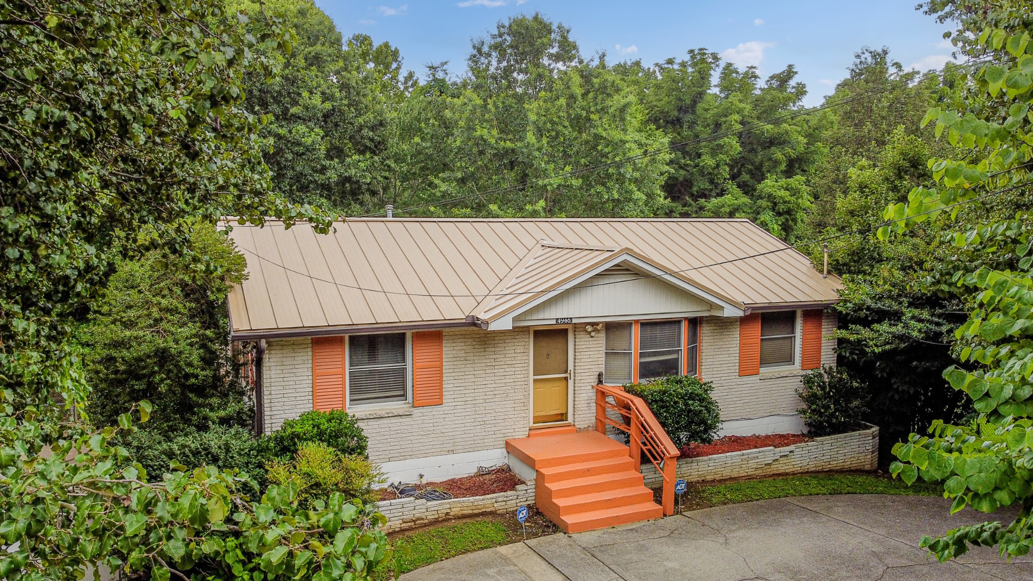 4946 Packard Dr