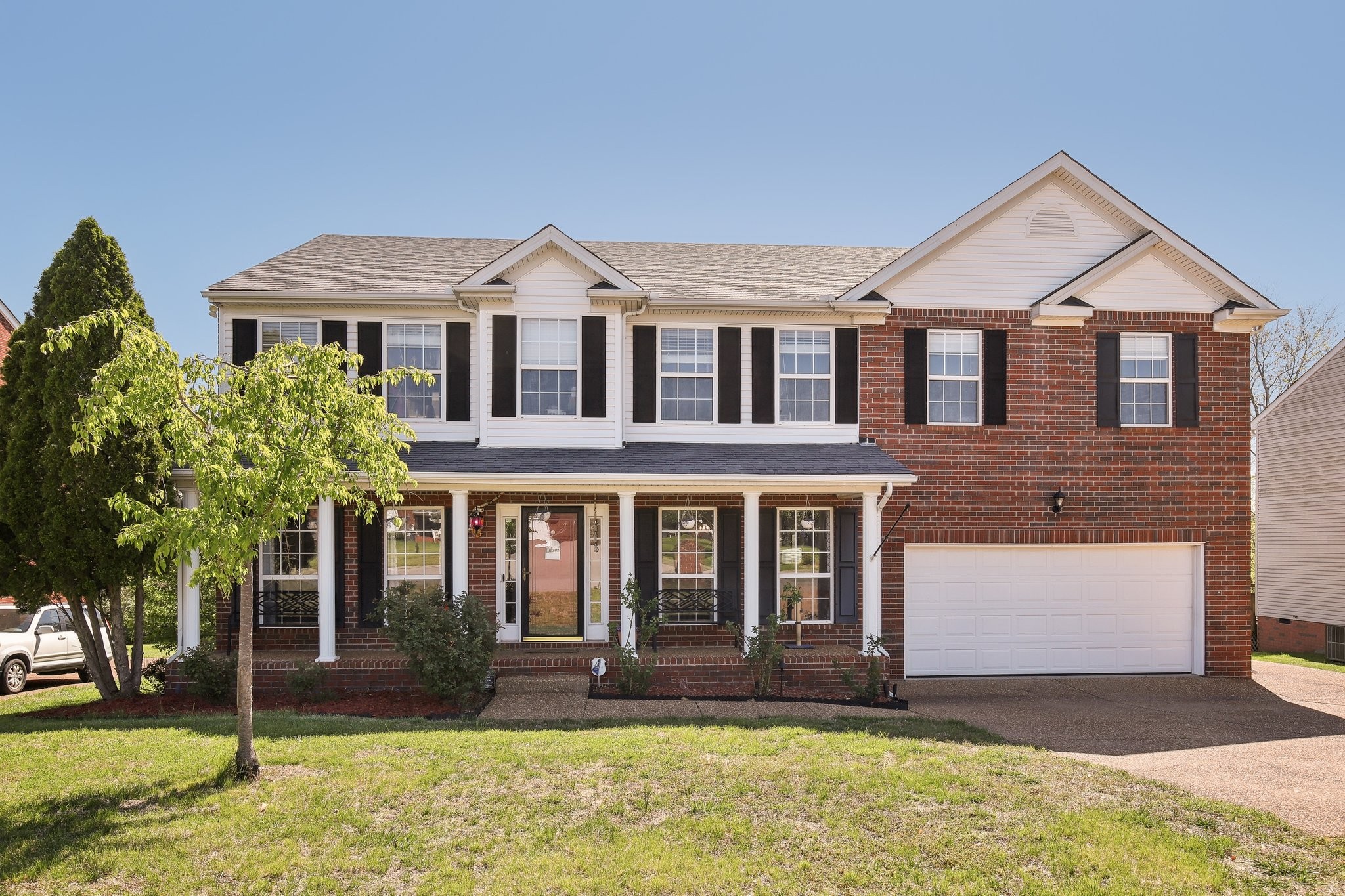 4633 Brown Leaf Dr