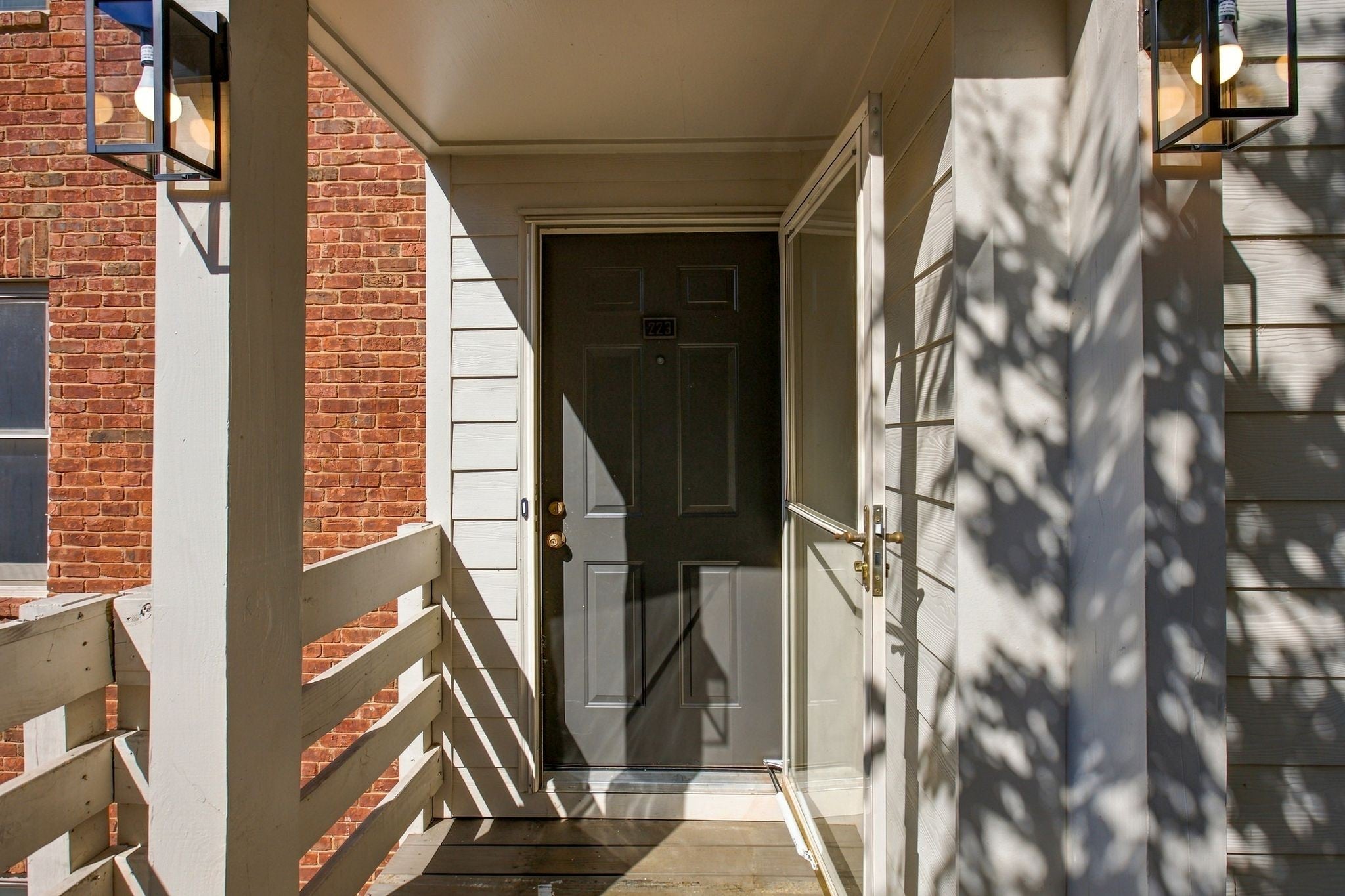 223 Boxmere Pl