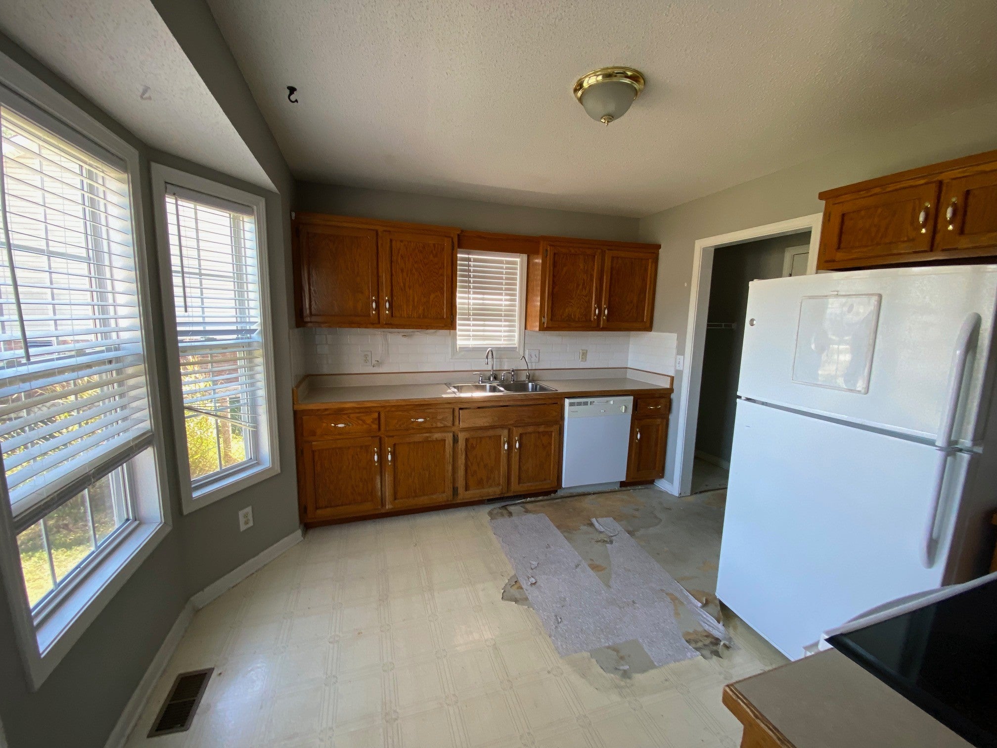 1859 Timberline Pl