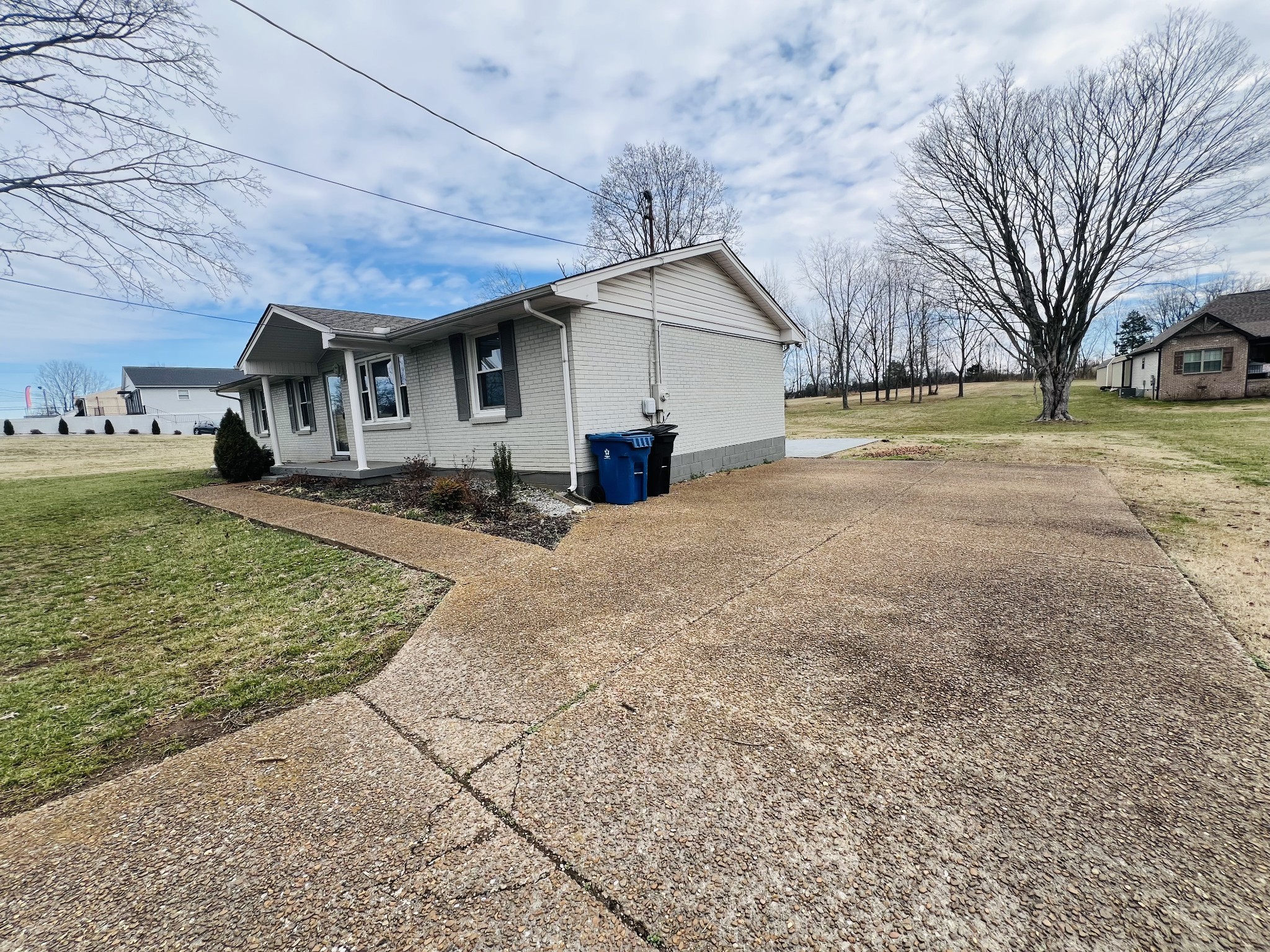 170 Old Highway 31 W