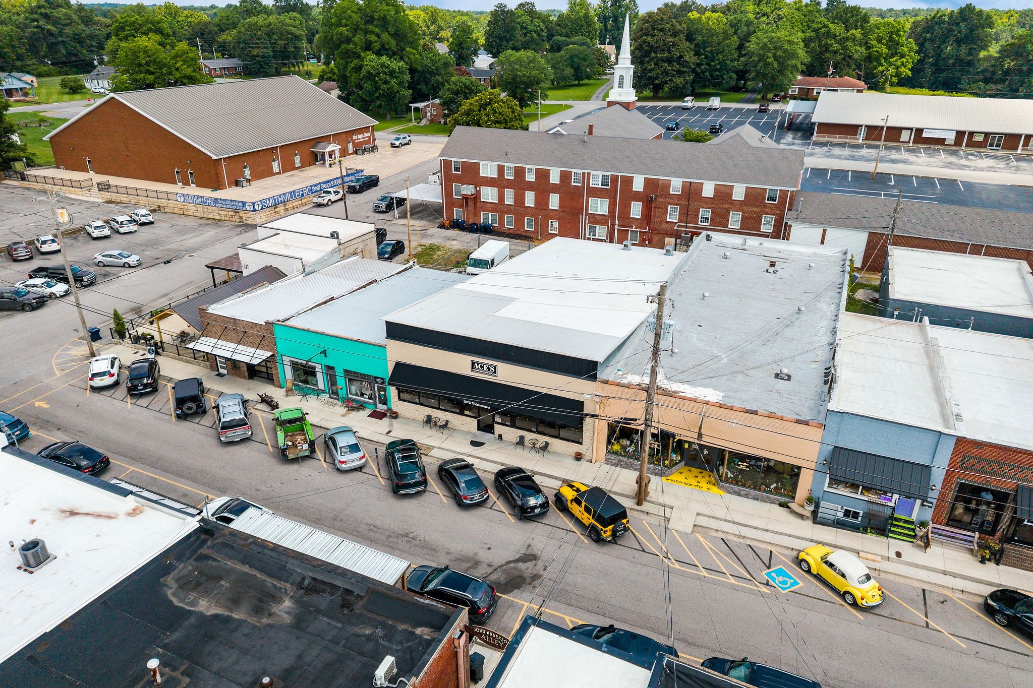 110 W Walnut St