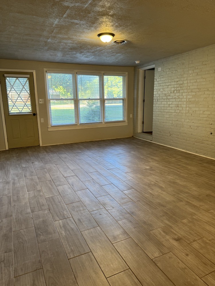 520 College St Unit 2