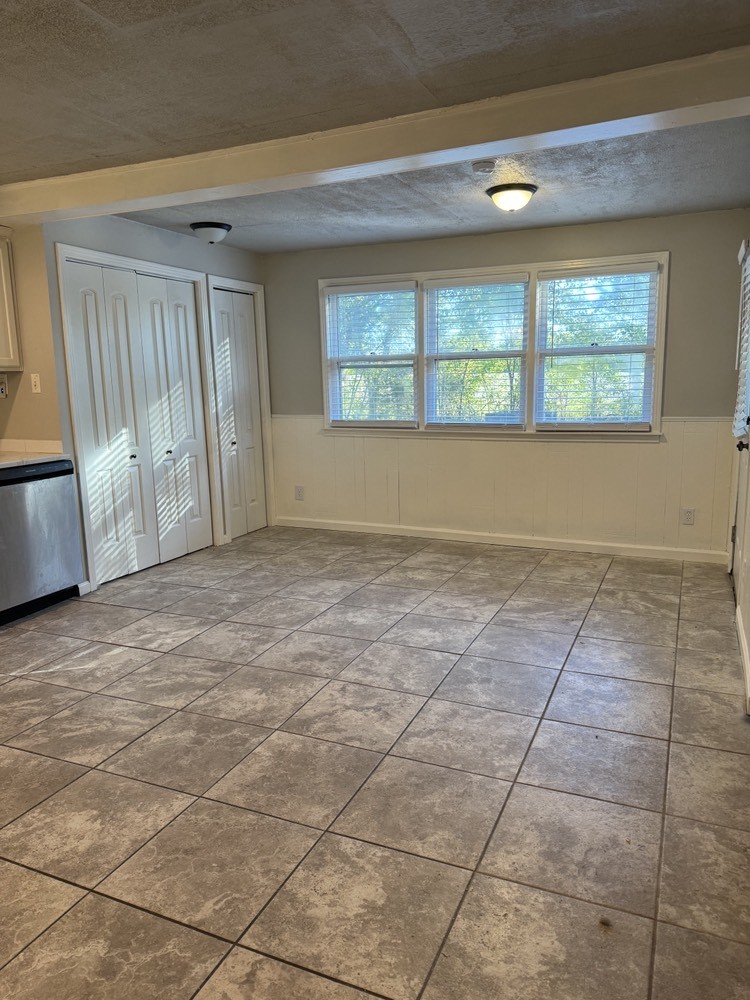 520 College St Unit 2