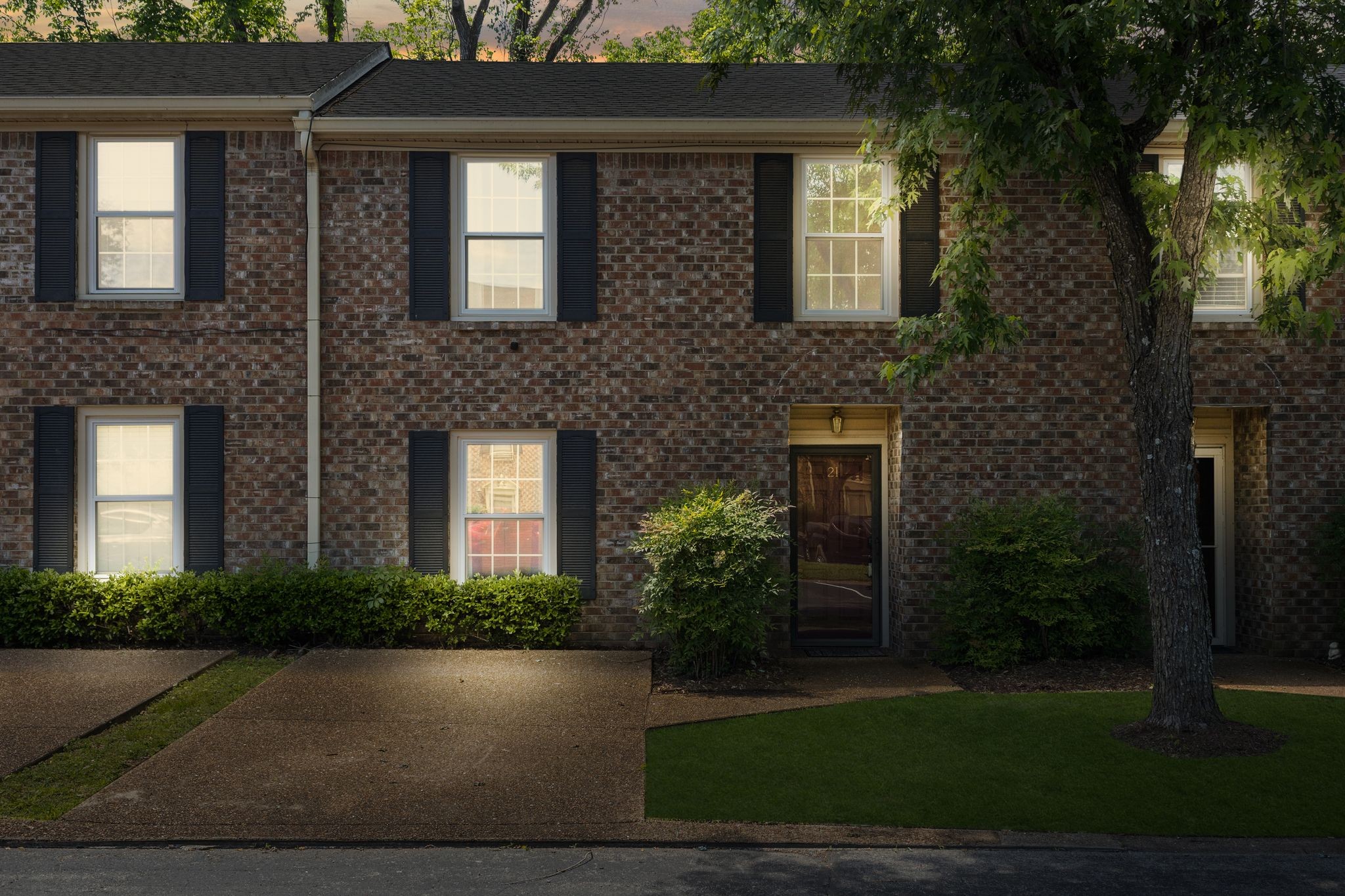 1129 W Main St 21