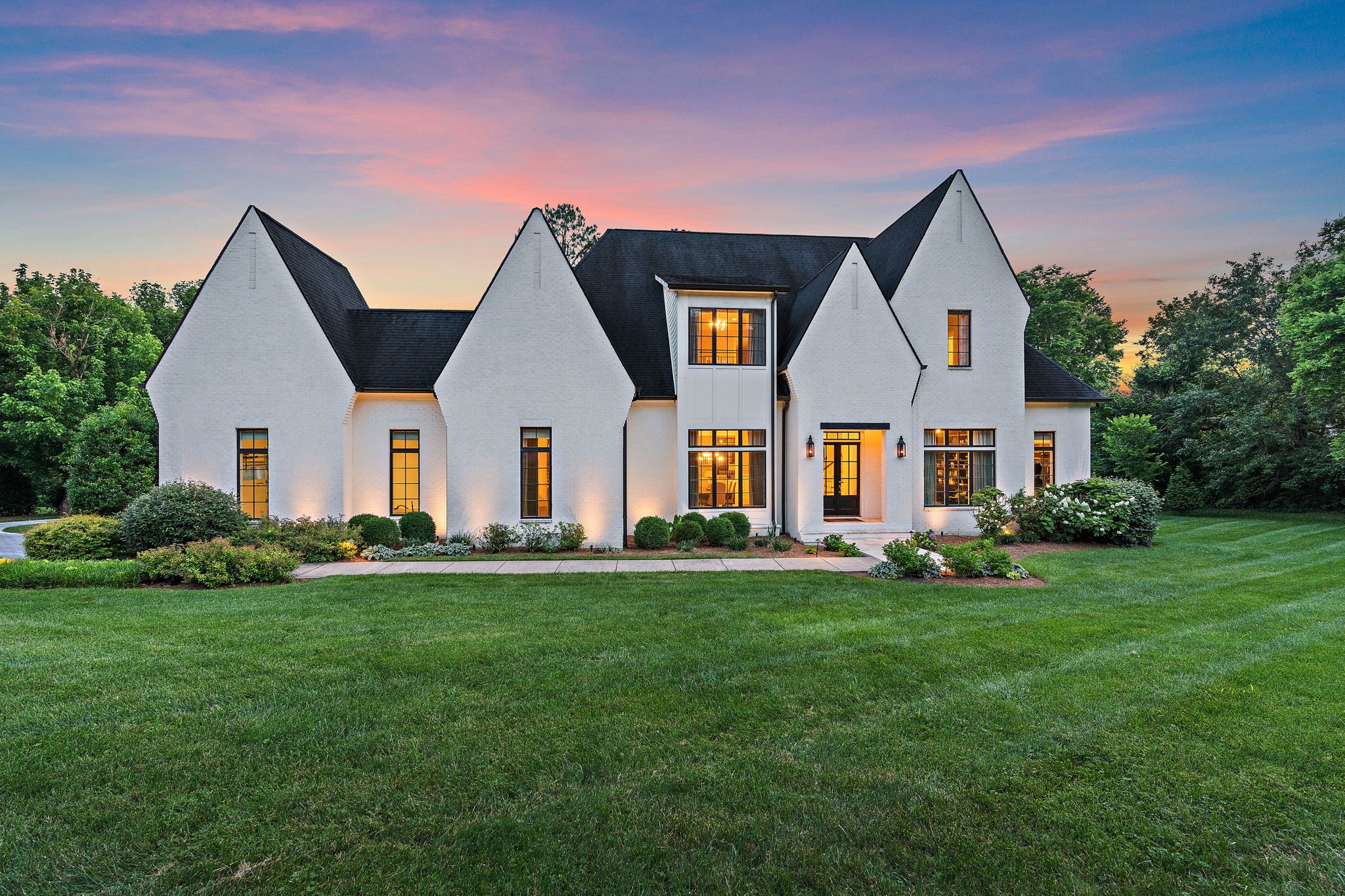 2803 Hemingway Dr