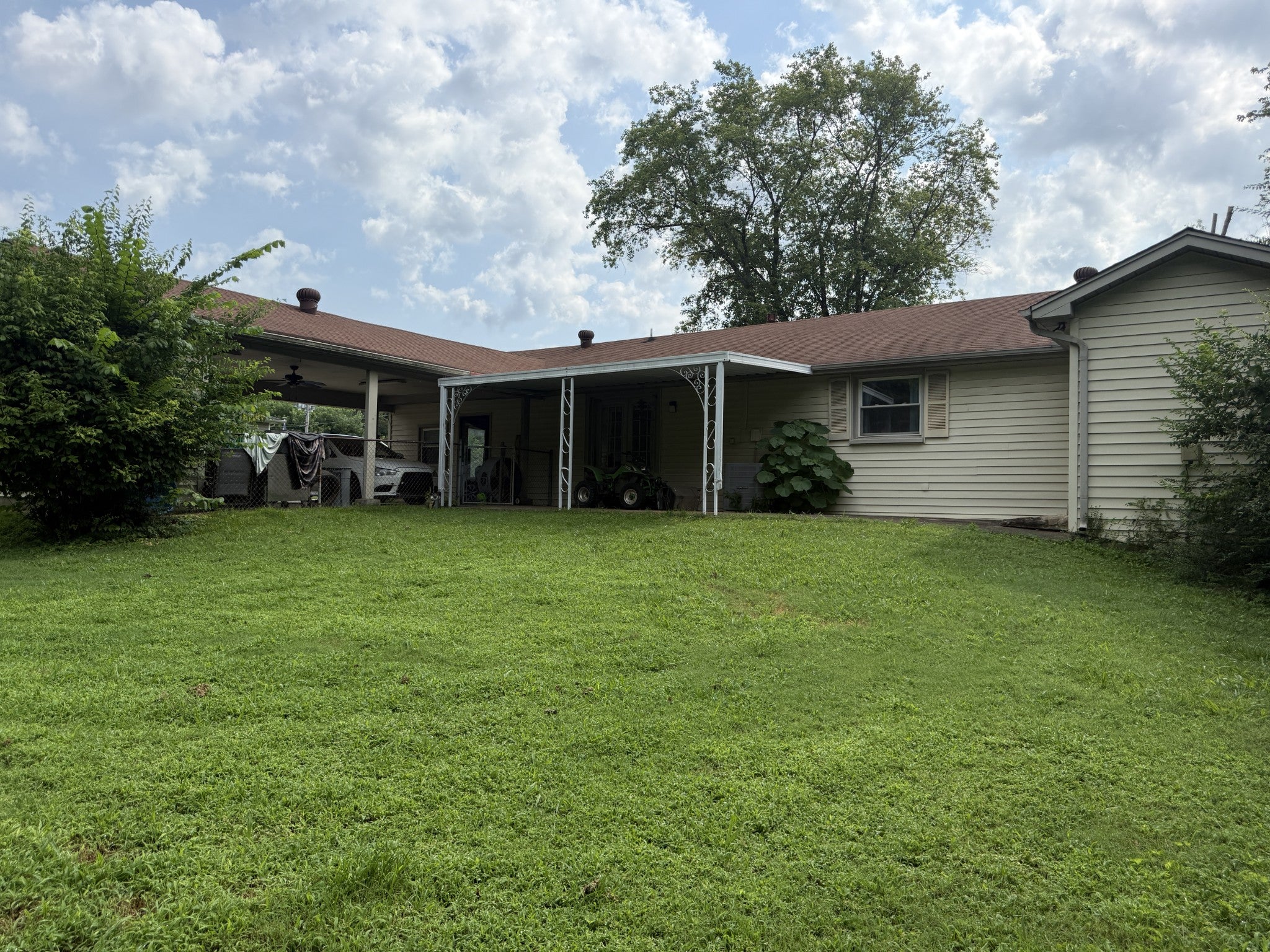 317 Pioneer Dr