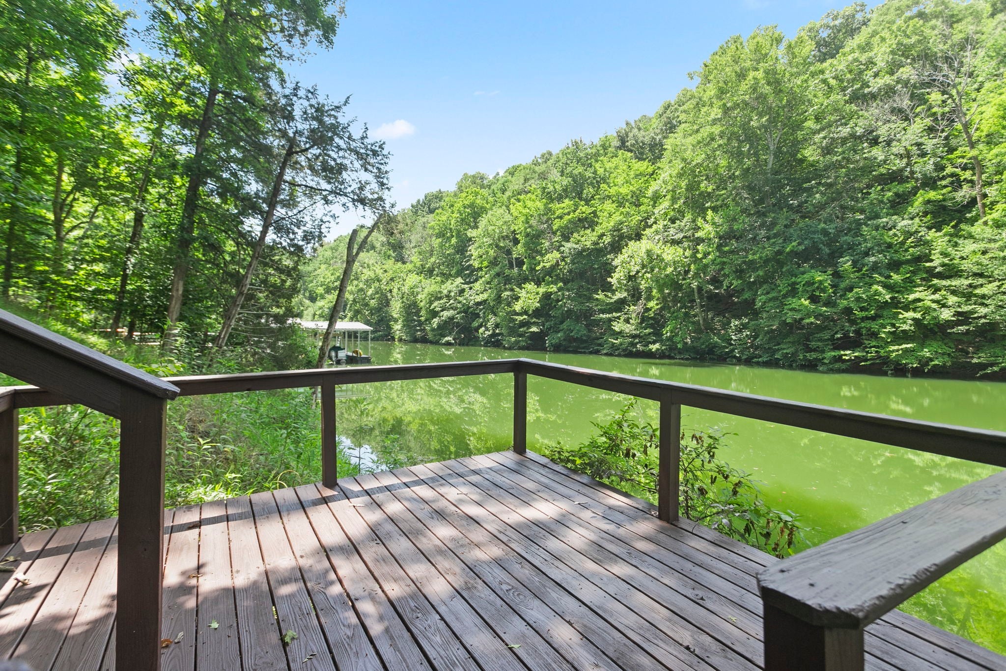 115 Long Point Dr