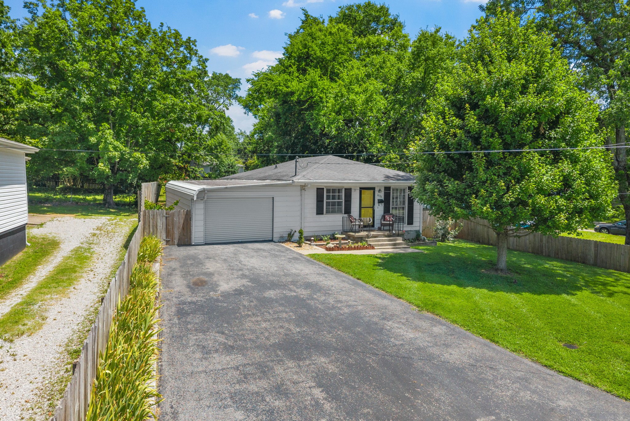 2626 Kenwood Dr