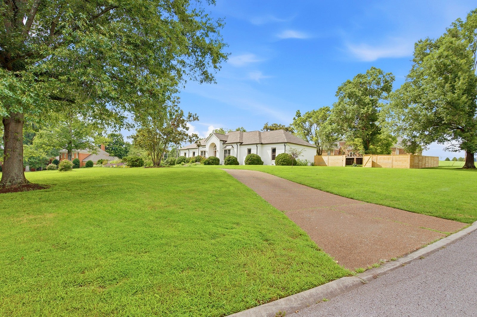 6436 Worchester Dr