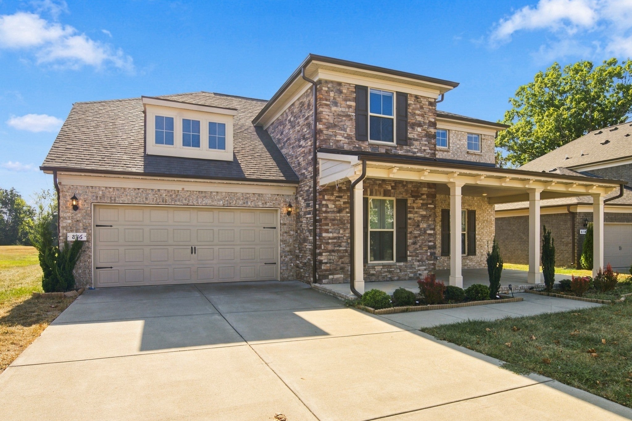 836 Chalkstone Ln