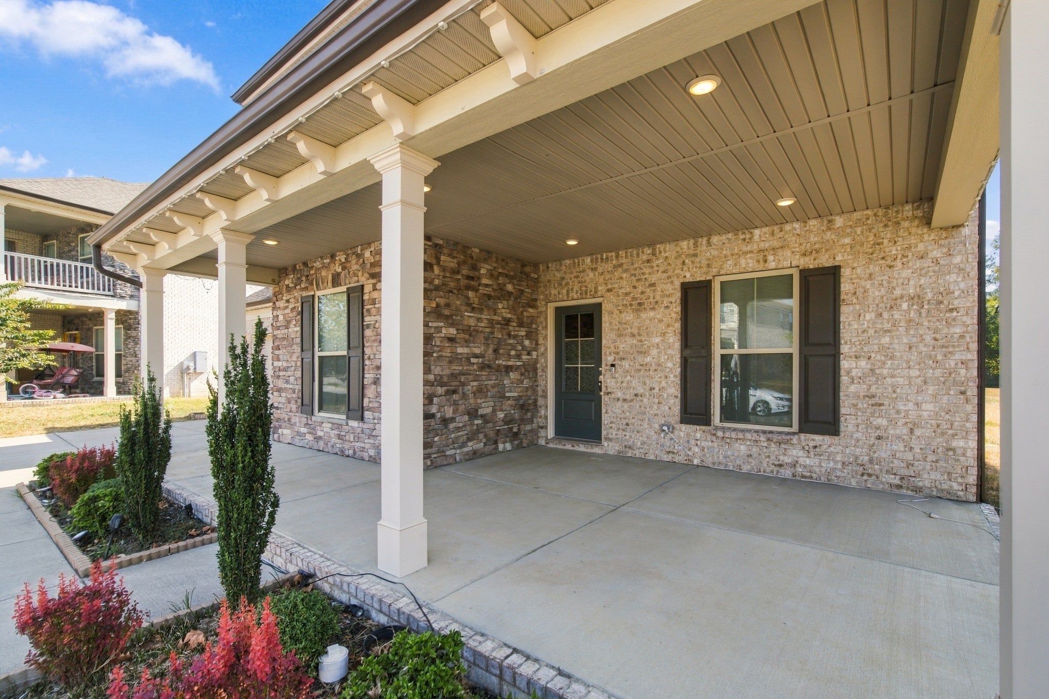 836 Chalkstone Ln