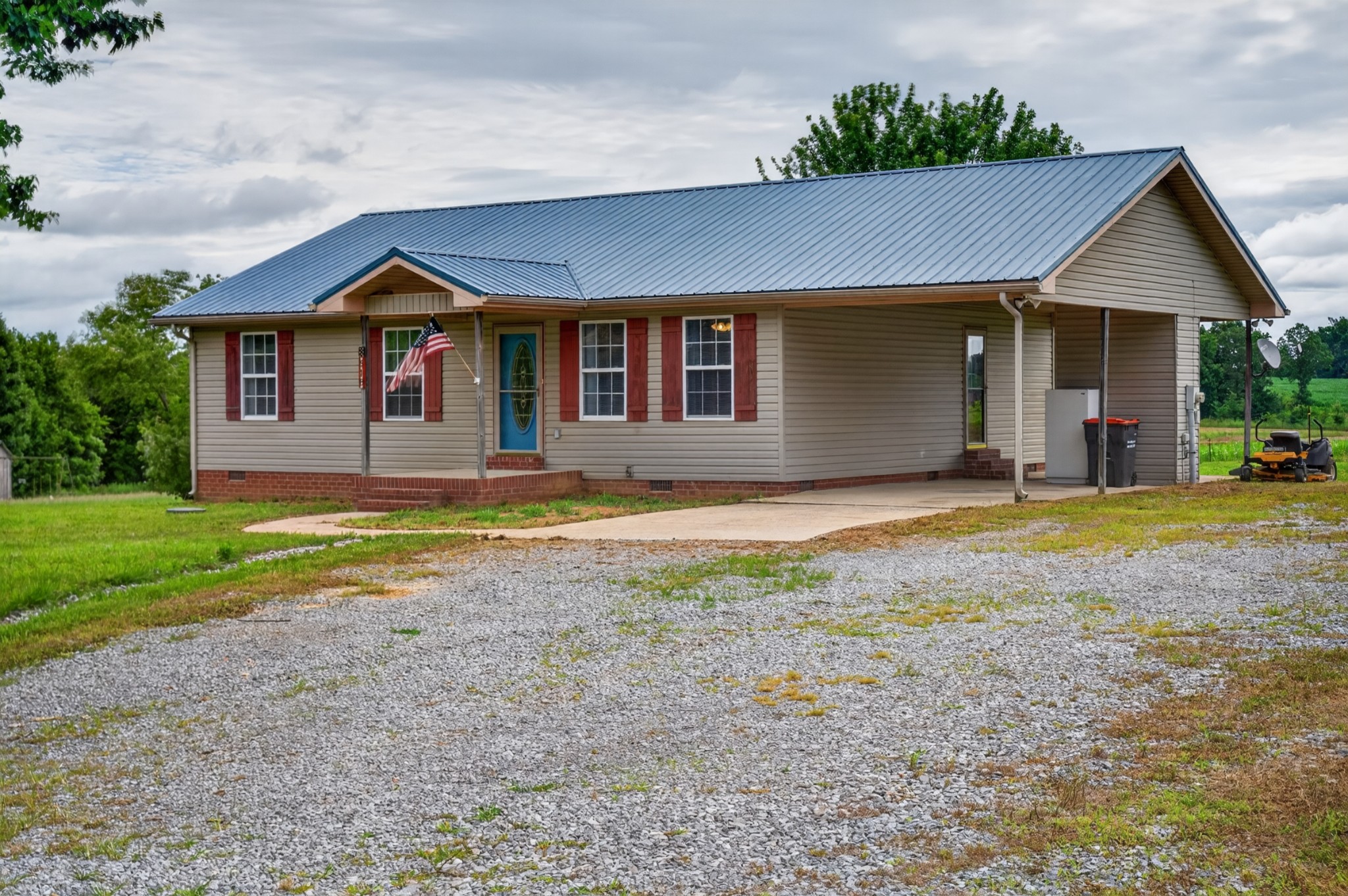 618 Lear Rd