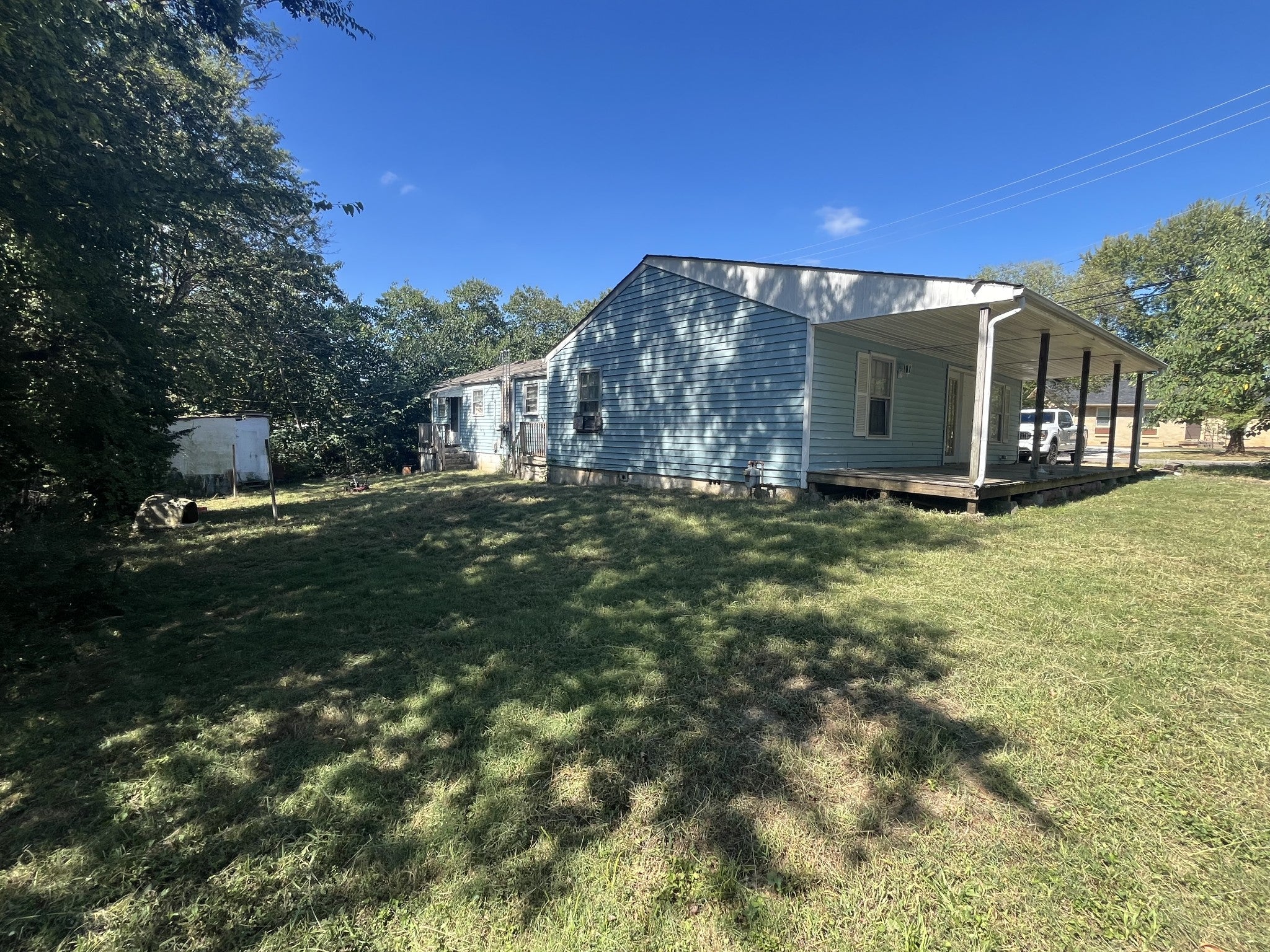 476 Circle Dr