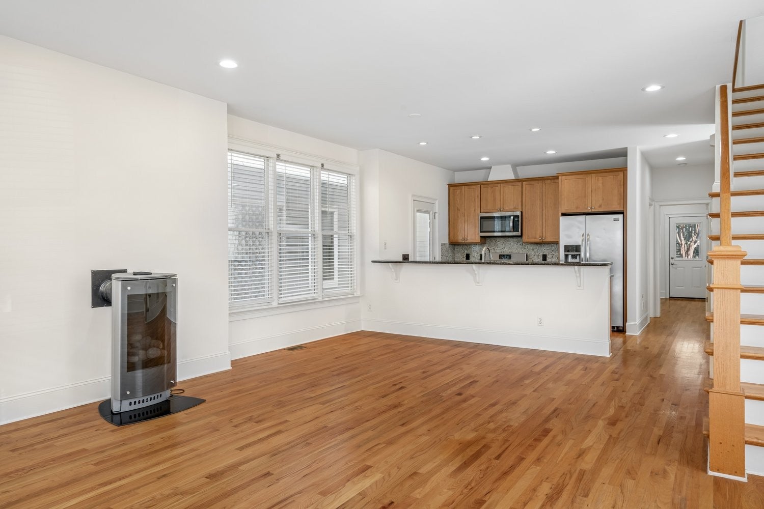 1320 7th Ave N