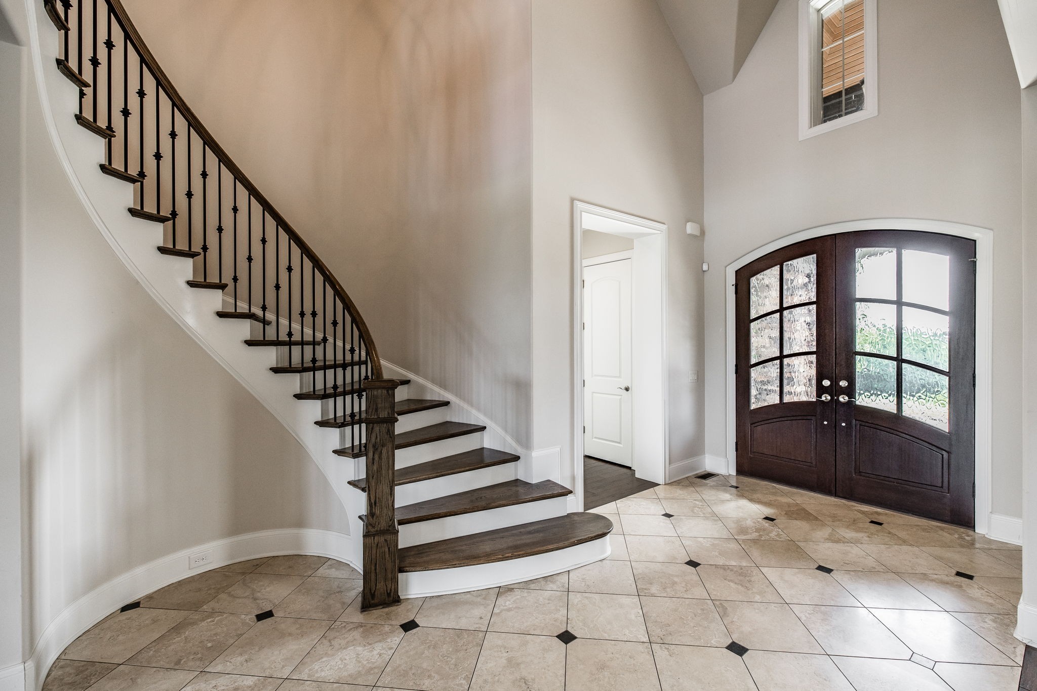 1276 Chloe Dr