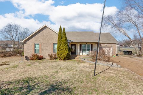3018 West Dr Greenbrier TN 37073