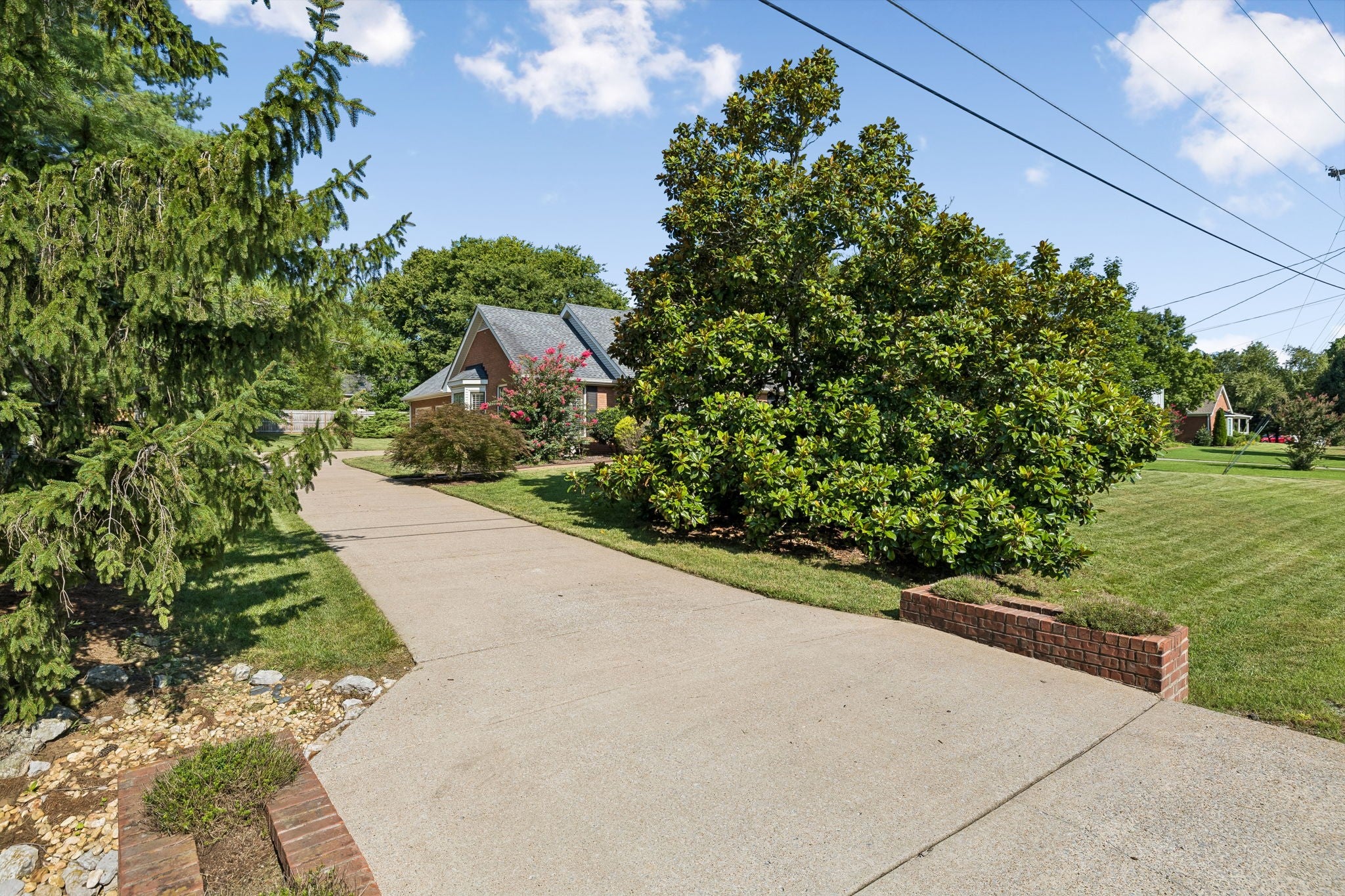 6617 N Creekwood Drive