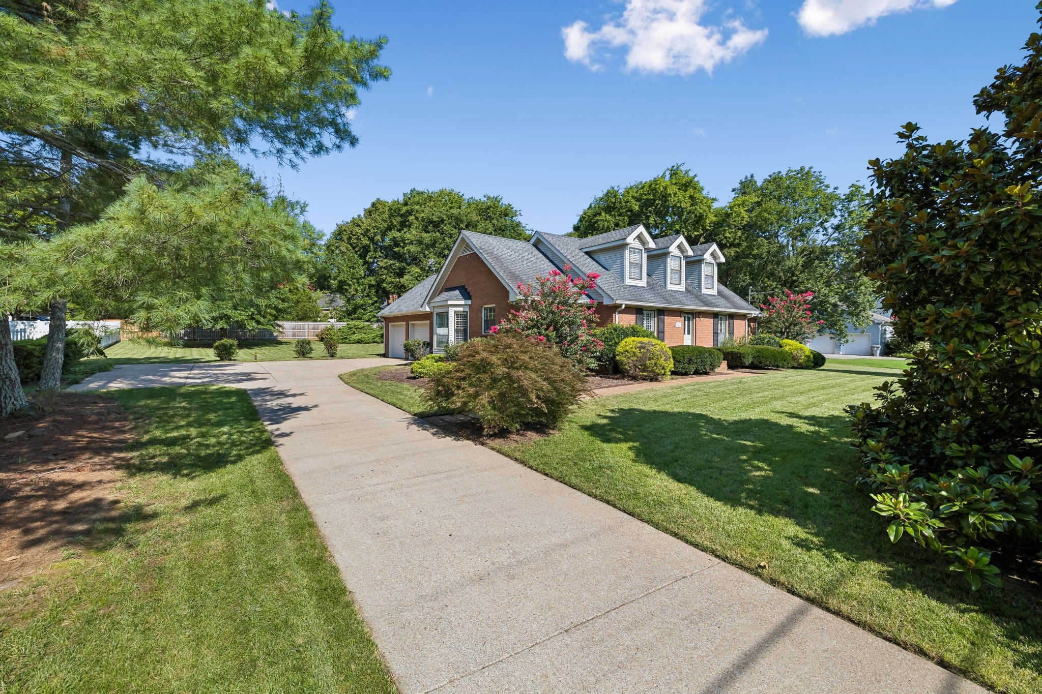 6617 N Creekwood Drive