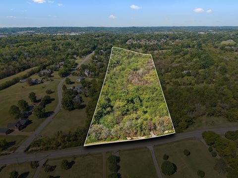 1043 Madison Creek Rd Goodlettsville TN 37072
