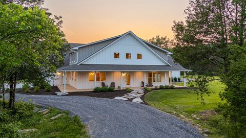 2825 Oregon Road Milton TN 37118