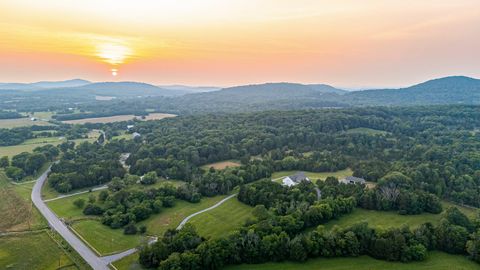 2825 Oregon Road Milton TN 37118