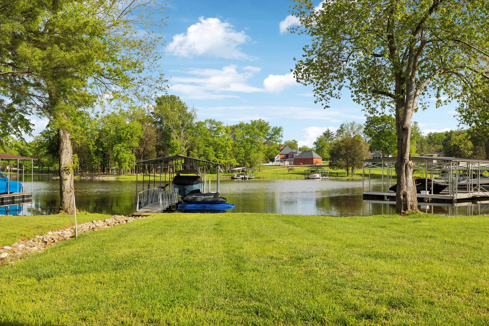 1048 Edgewater Cir