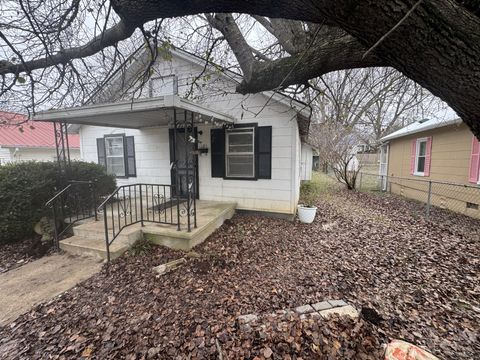 121 Sylvis St Dickson TN 37055