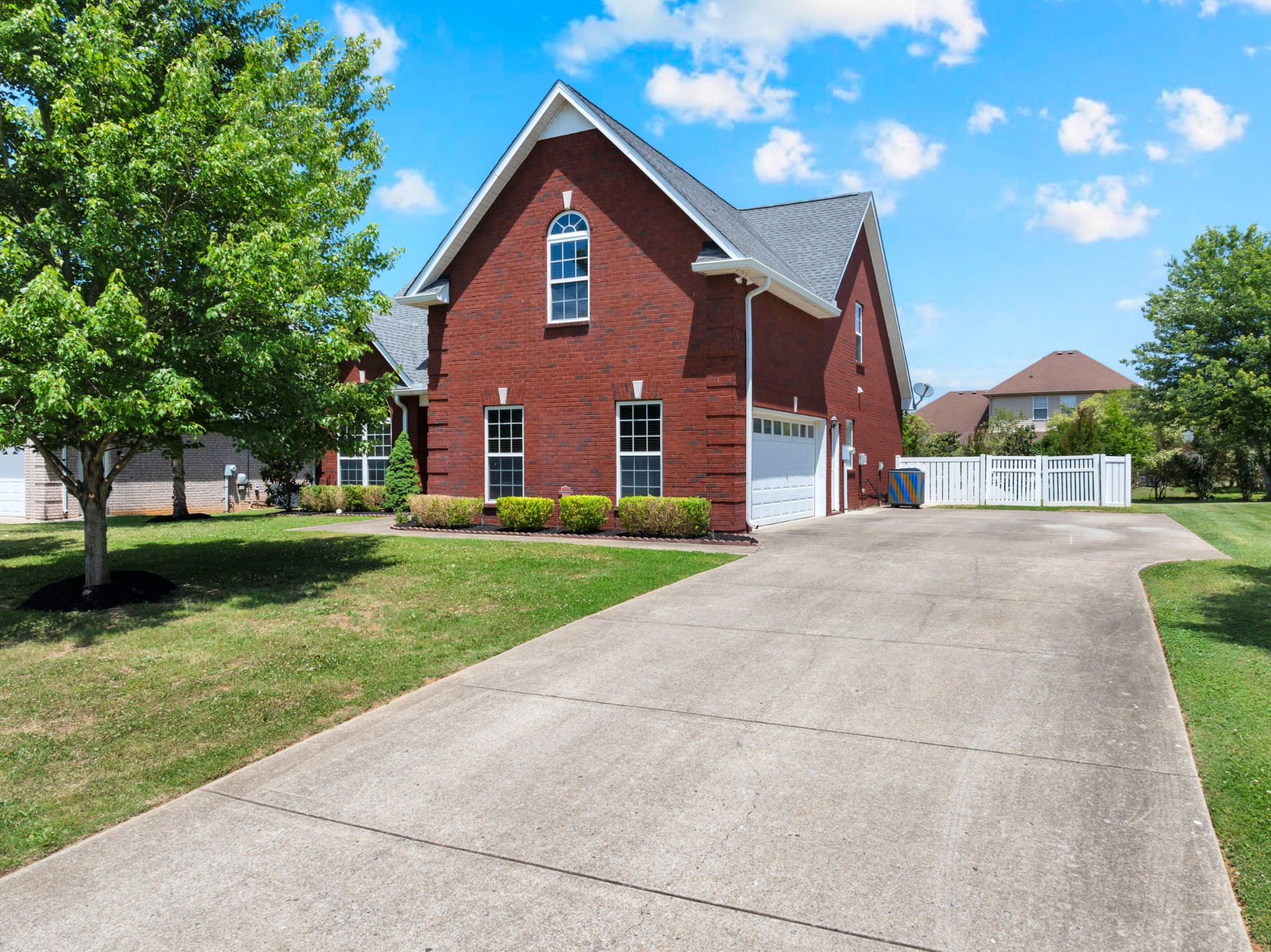 1318 Davy Crockett Dr