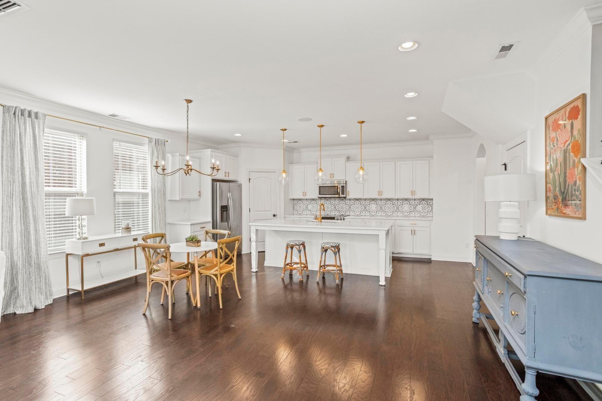 145 Ashcrest Pt