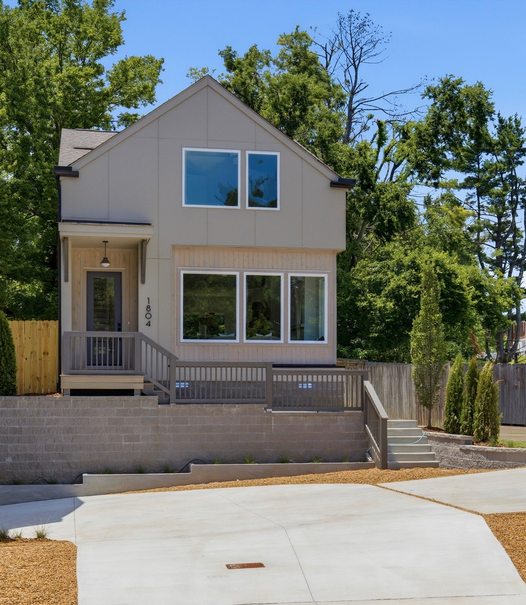 1804 Hayden Dr