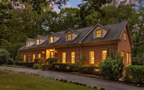 1239 Mountain Brook Circle Signal Mountain TN 37377