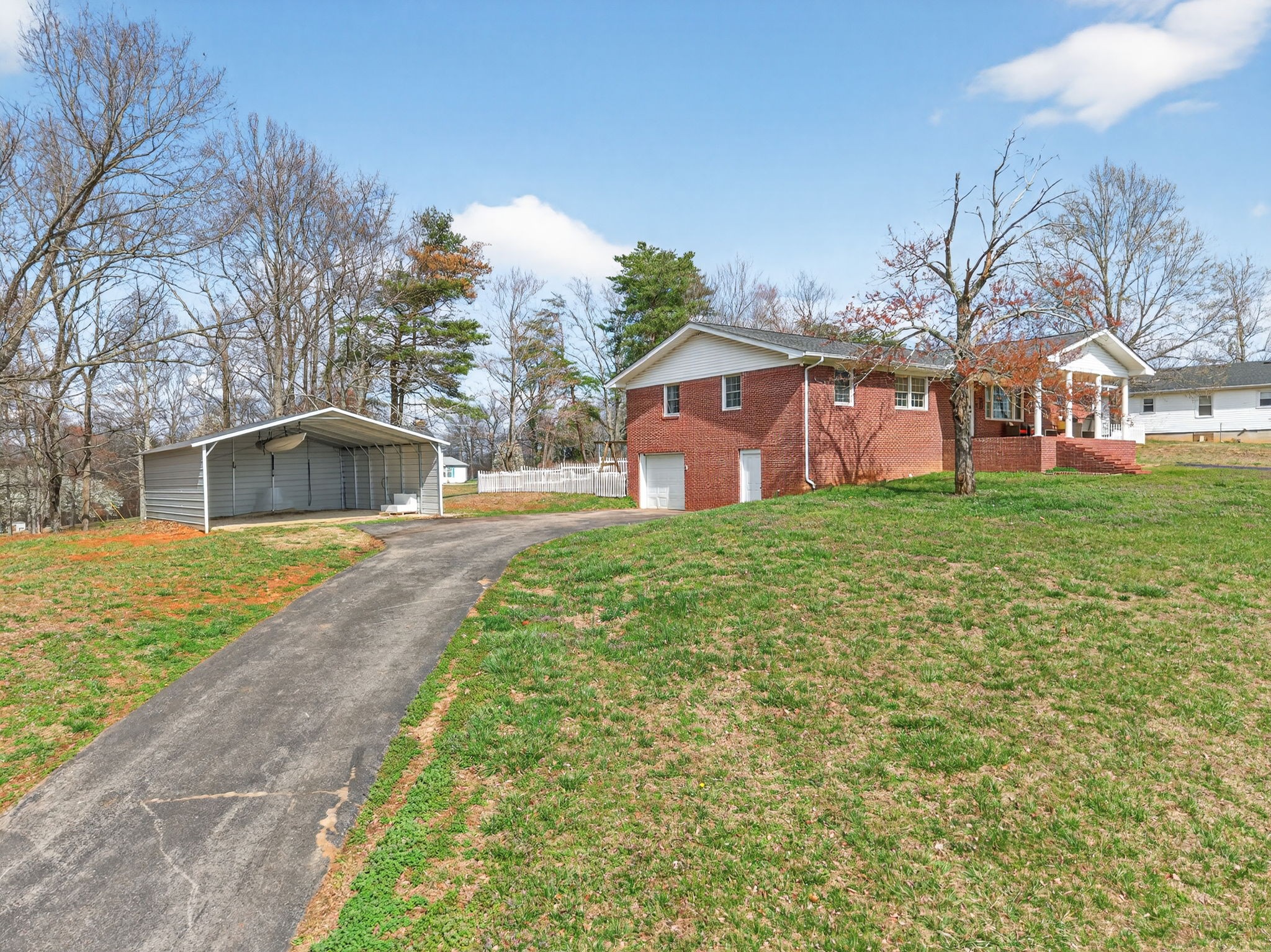 114 Scott and Jones Rd