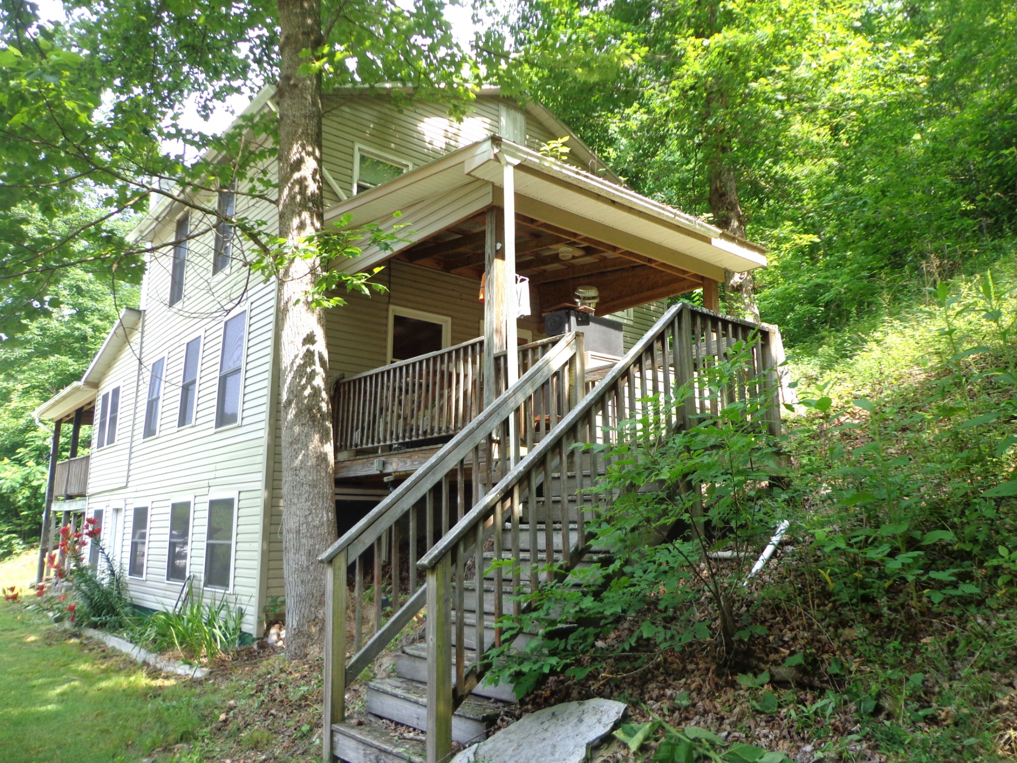 1342 Russell Creek Rd