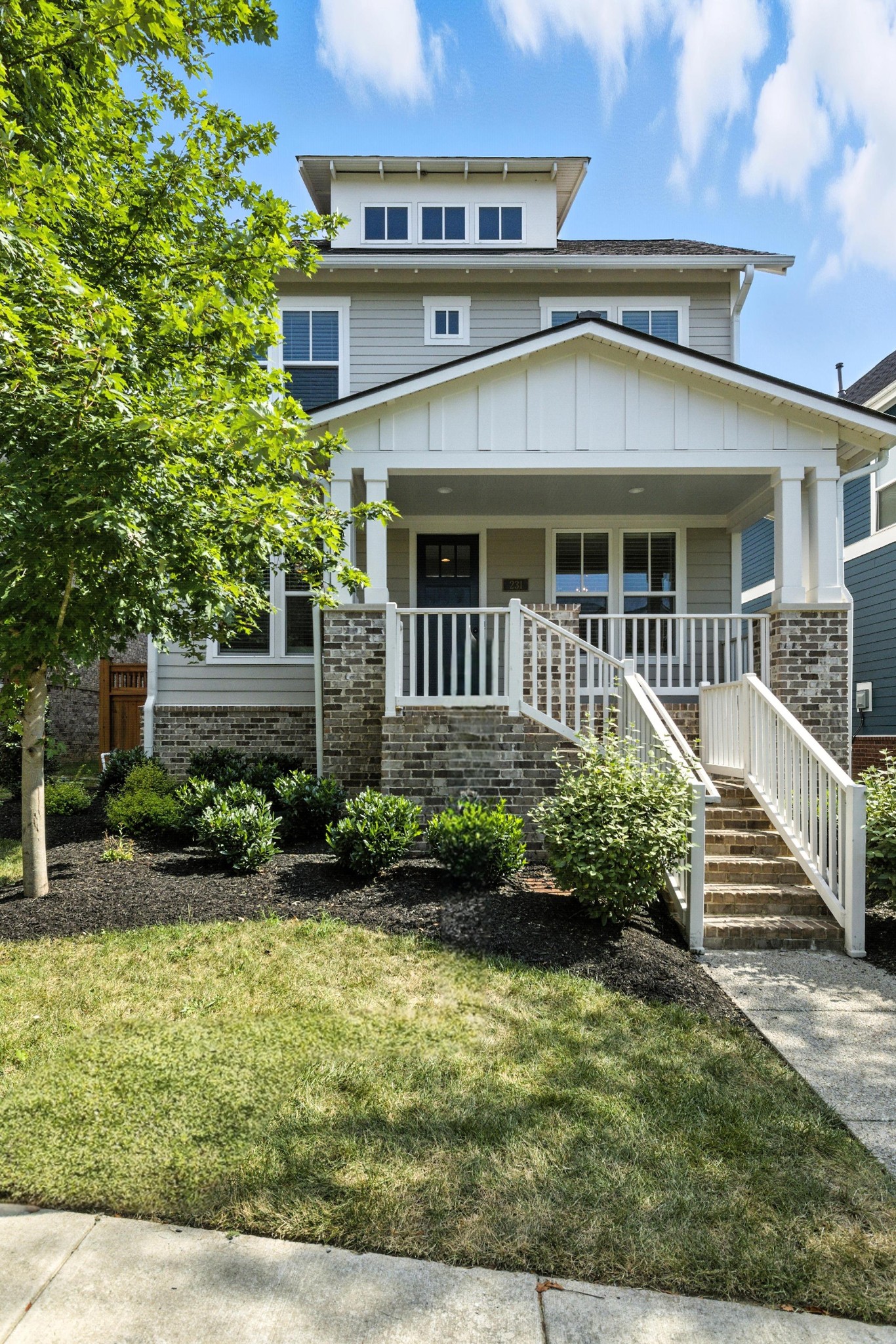 231 Moray Ct