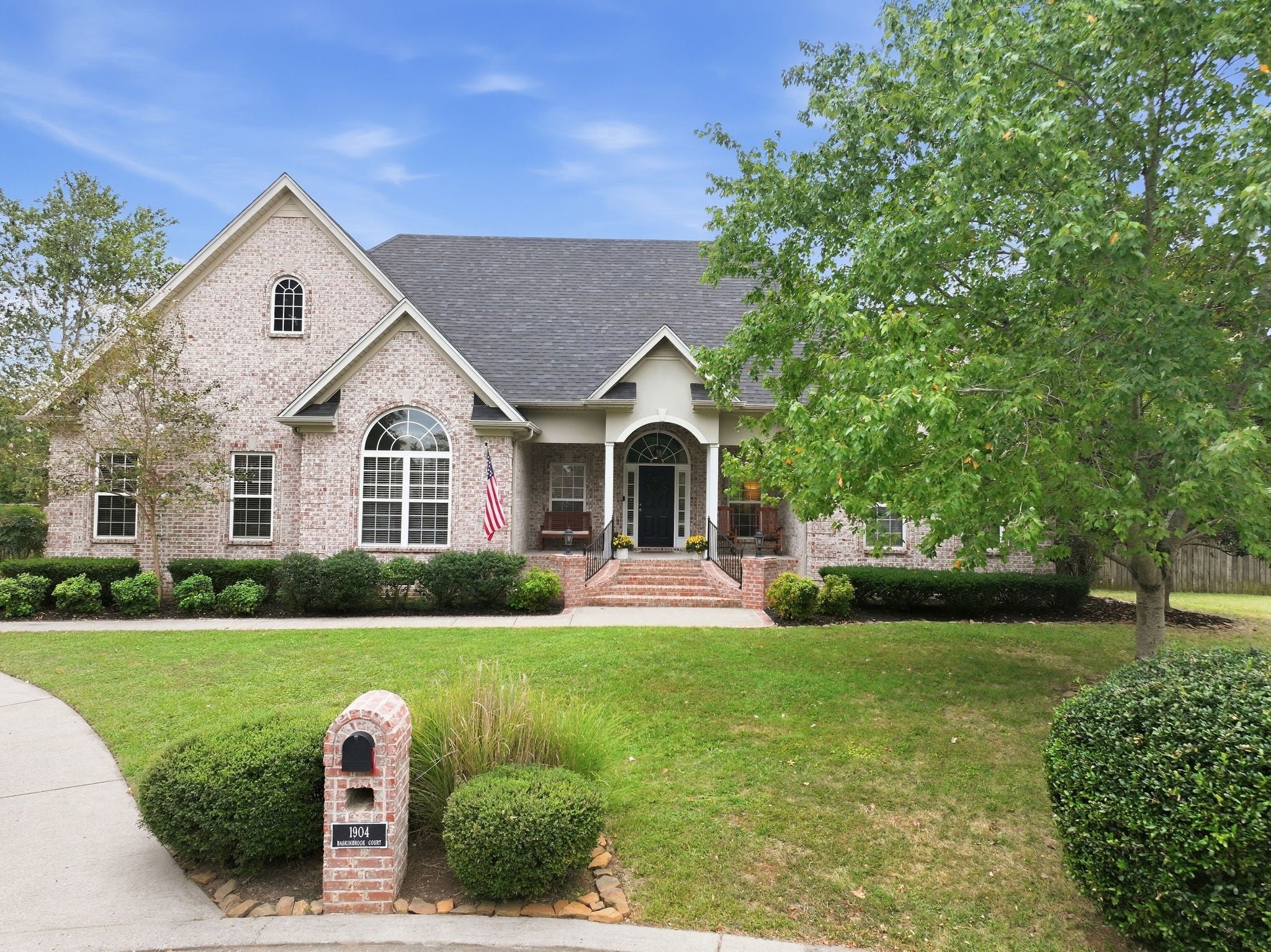 1904 Baskinbrook Ct