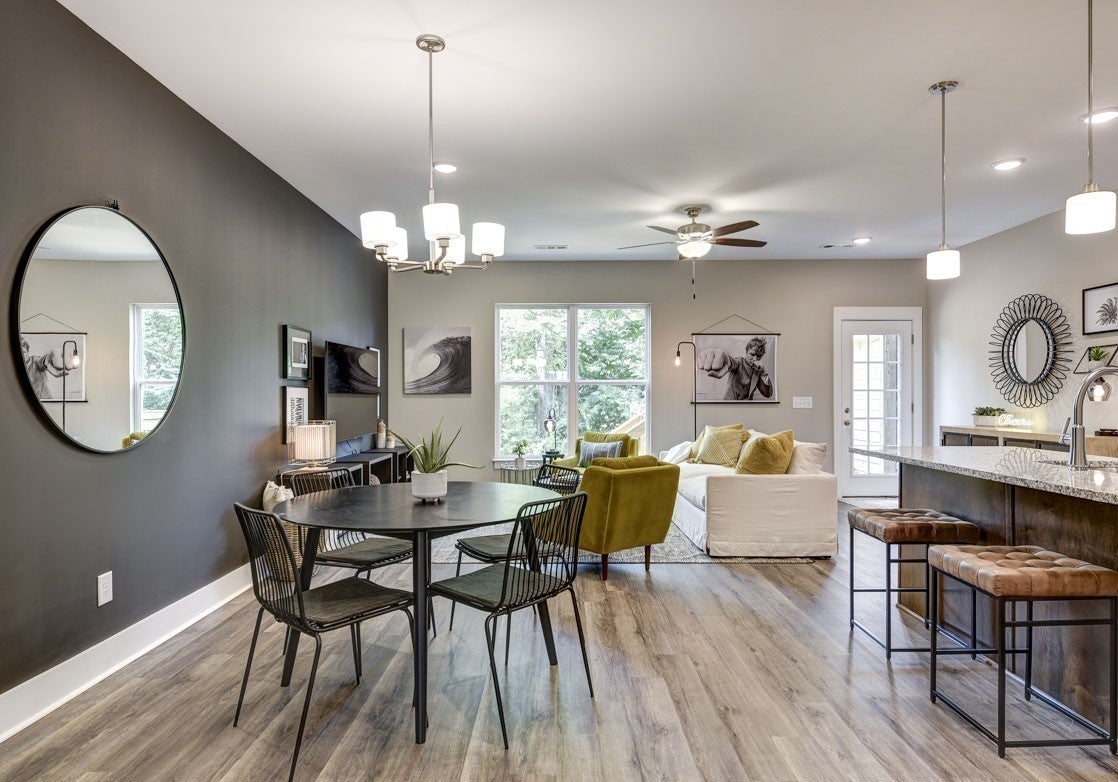 1222 Hayloft Pl