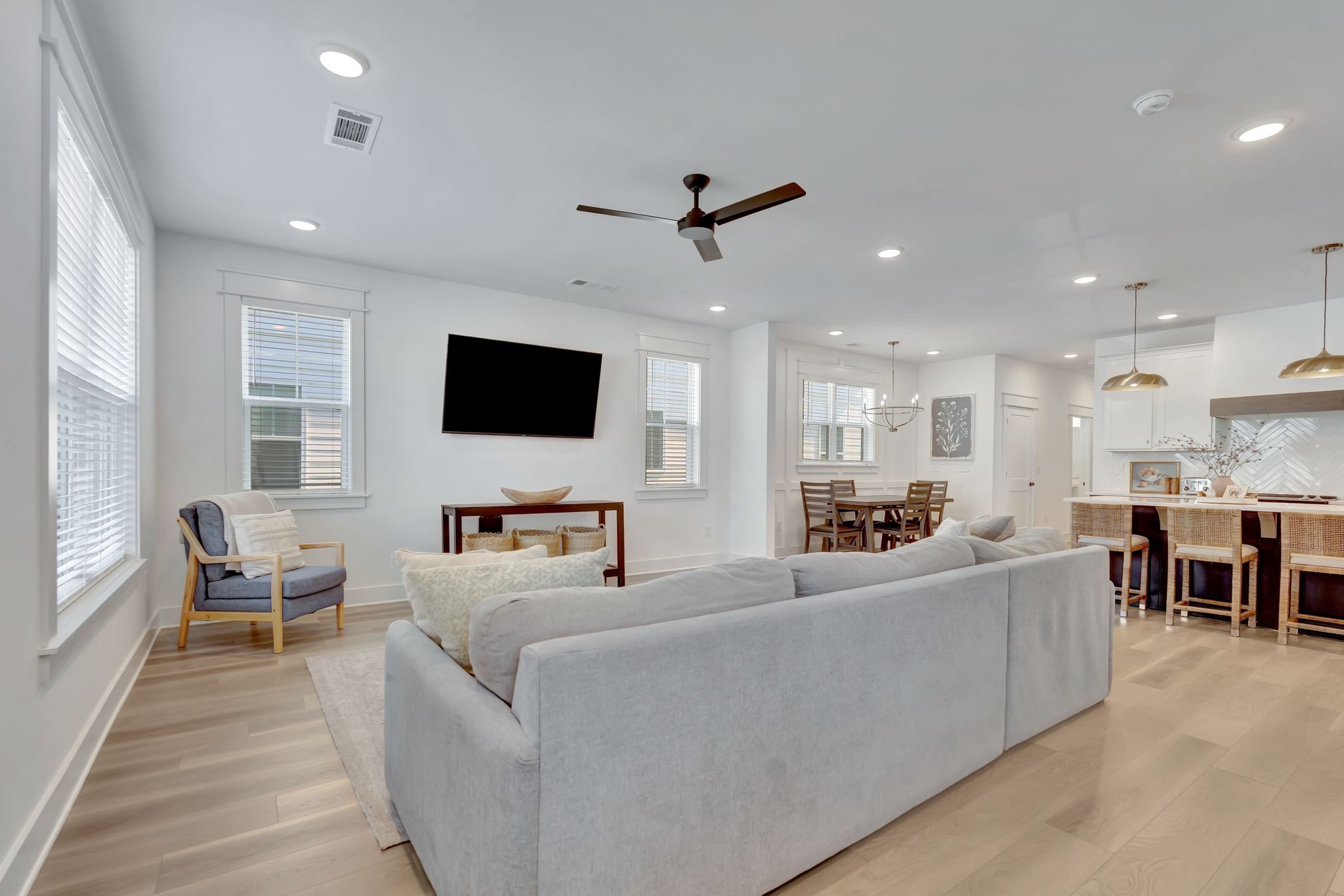 149 Oasis Dr